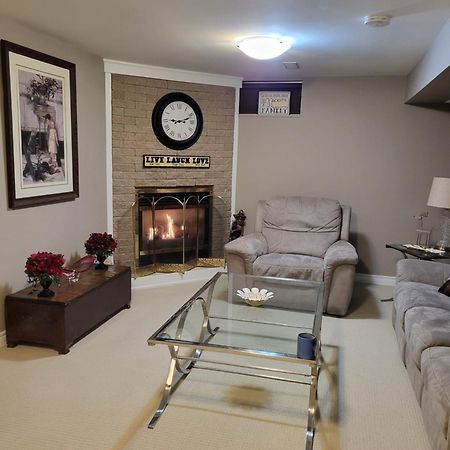Cozy Suite With Hot Tub & Highspeed Internet Grimsby Exterior foto