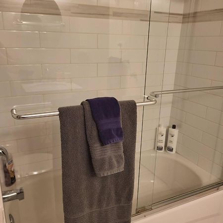 Cozy Suite With Hot Tub & Highspeed Internet Grimsby Exterior foto